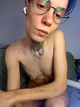 Snapshot of HoneySquirrel chatting on April 17, 2026, 8:01 pm HoneySquirrel online show from April 17, 2026, 8:01 pm