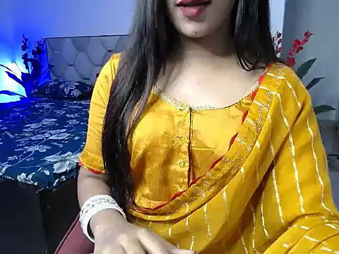 Little queenn online show from September 20, 2025, 5:58 pm