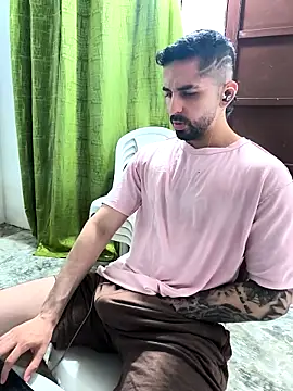 giannis090 online show from March 8, 2026, 12:52 am