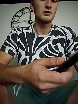 Snapshot of Emans6699 chatting on October 23, 2025, 7:29 am Emans6699 online show from October 23, 2025, 7:29 am