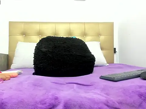 Snapshot of candy_sex_18 chatting on October 1, 2025, 11:55 pm candy sex 18 online show from October 1, 2025, 11:55 pm