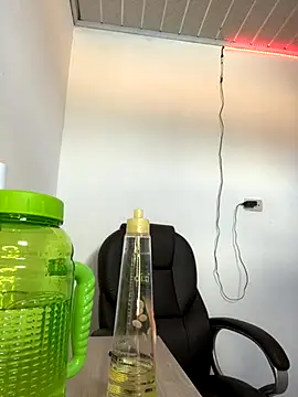 Nicky-222 online show from September 26, 2025, 8:02 pm