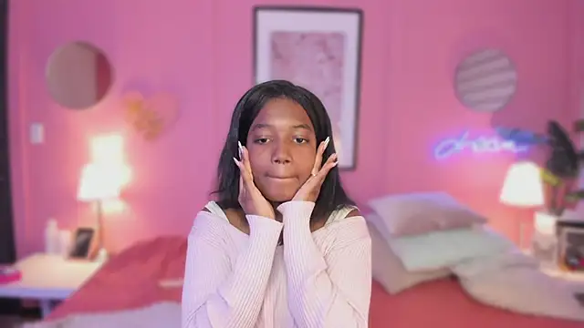 Snapshot of Annia_DH chatting on September 29, 2025, 8:13 pm Annia DH online show from September 29, 2025, 8:13 pm