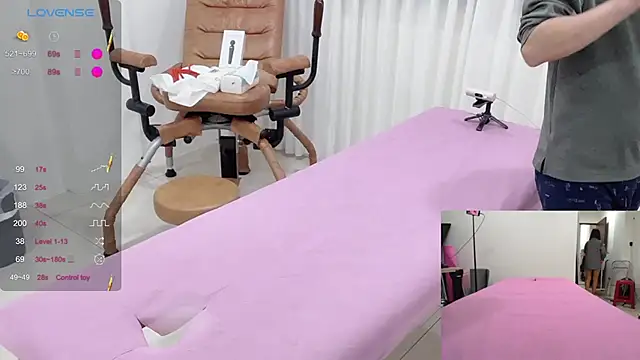 ni ni01 online show from December 19, 2025, 10:33 am