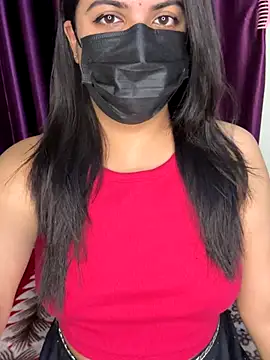 Snapshot of best_couple19 chatting on October 24, 2025, 5:31 pm best couple19 online show from October 24, 2025, 5:31 pm