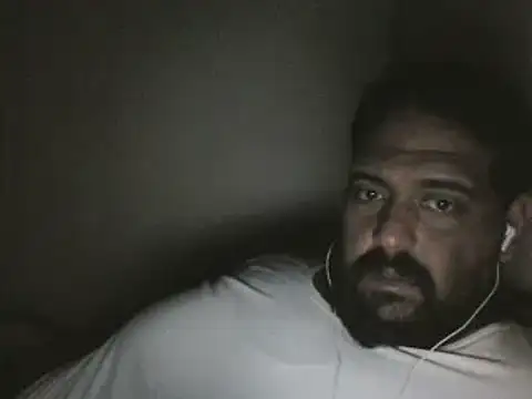 elpoop7305 online show from December 19, 2025, 5:14 am