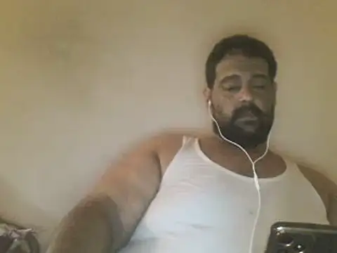 Snapshot of elpoop7305 chatting on July 22, 2026, 11:57 am elpoop7305 online show from July 22, 2026, 11:57 am