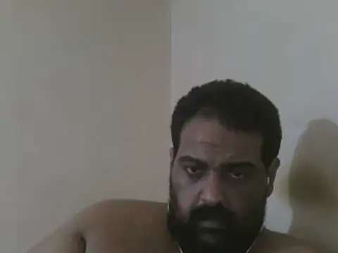 Snapshot of elpoop7305 chatting on August 3, 2026, 9:37 am elpoop7305 online show from August 3, 2026, 9:37 am