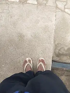 INTERNATIONAL0001 online show from December 15, 2025, 3:22 am