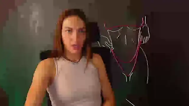 Snapshot of Aurora_Loveu chatting on October 6, 2025, 9:34 pm Aurora Loveu online show from October 6, 2025, 9:34 pm