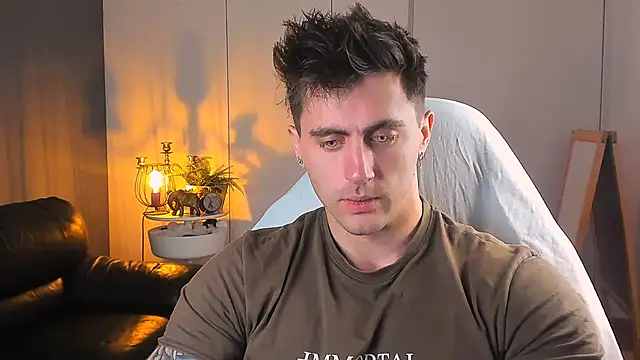 Oscar Miller  online show from October 17, 2025, 8:55 pm