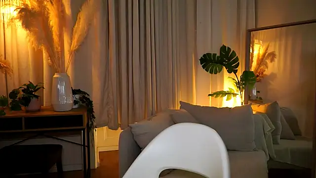 miilky wayy online show from November 1, 2025, 5:04 pm