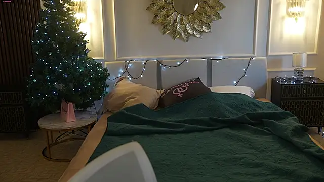 Luna secretgirl online show from December 17, 2025, 8:31 am