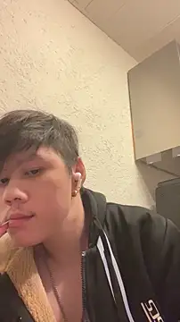 Kingpowerlittel online show from January 14, 2026, 11:42 pm