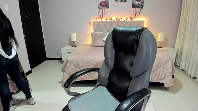 Miss Cataleya   online show from July 25, 2026, 11:41 am