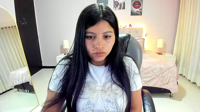 Miss Cataleya   online show from August 3, 2026, 11:15 am