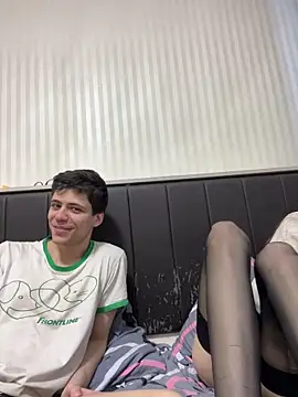 lovburger online show from April 26, 2026, 2:48 pm