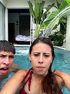 ChanellandMax online show from October 27, 2025, 3:27 pm