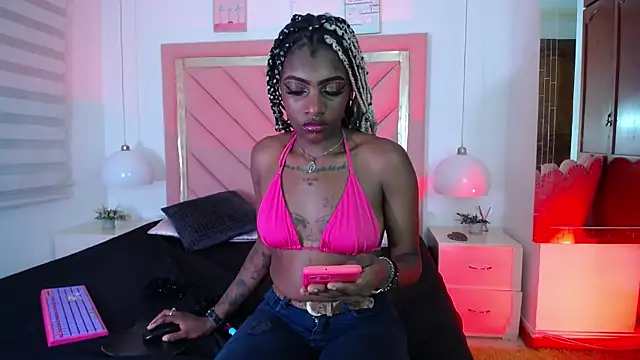 LORETGRACEE online show from October 26, 2025, 3:56 am