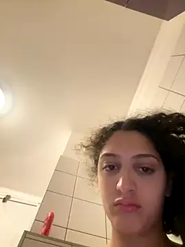 Snapshot of DreamThickCouple chatting on October 19, 2025, 9:37 pm DreamThickCouple online show from October 19, 2025, 9:37 pm