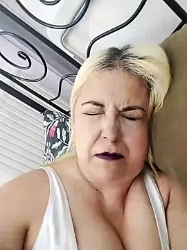 Snapshot of MarielaFerrer chatting on September 19, 2025, 6:30 pm MarielaFerrer online show from September 19, 2025, 6:30 pm