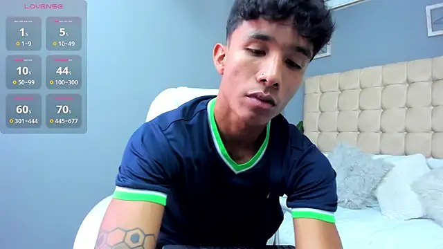 Snapshot of Frank98_ chatting on September 10, 2025, 11:16 pm Frank98 online show from September 10, 2025, 11:16 pm