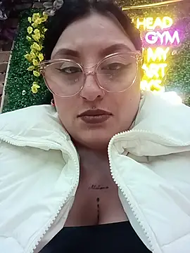 megan fox5 online show from December 16, 2025, 10:04 pm