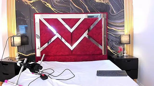 VioletRose as online show from July 10, 2026, 7:38 pm