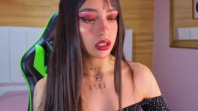 Abril Velvet a  online show from January 14, 2026, 12:33 pm