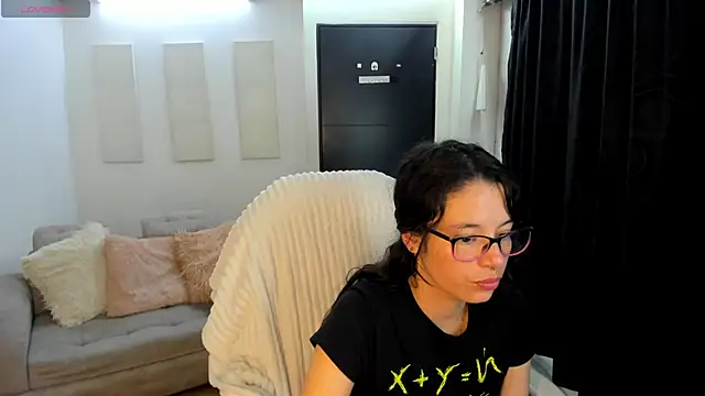 Snapshot of Samantha_blow chatting on September 26, 2025, 5:11 am Samantha blow online show from September 26, 2025, 5:11 am