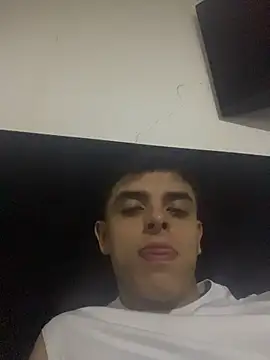 DOMINIC ZETA online show from November 12, 2025, 11:03 pm