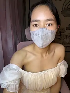 TiNa 04 online show from October 11, 2025, 10:36 am