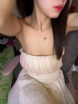 TiNa 04 online show from March 10, 2026, 11:43 pm