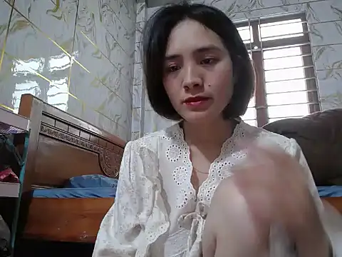 Snapshot of Lyzizi_lovely09 chatting on December 4, 2025, 4:11 am Lyzizi lovely09 online show from December 4, 2025, 4:11 am