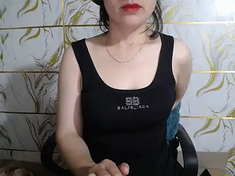 Snapshot of Lyzizi_lovely09 chatting on June 14, 2026, 5:31 am Lyzizi lovely09 online show from June 14, 2026, 5:31 am