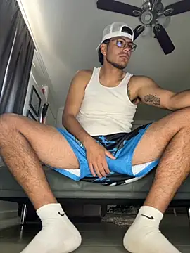 Snapshot of StrokingDaddy4 chatting on September 21, 2025, 4:52 pm StrokingDaddy4 online show from September 21, 2025, 4:52 pm