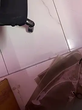 Snapshot of SexyImran chatting on October 28, 2025, 6:28 am SexyImran online show from October 28, 2025, 6:28 am