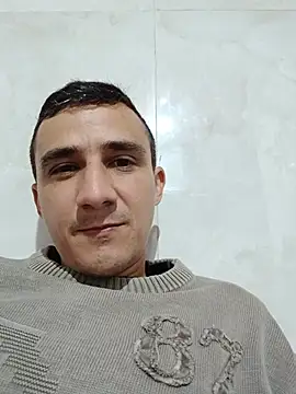 Snapshot of BrunoValen chatting on July 19, 2026, 4:38 am BrunoValen online show from July 19, 2026, 4:38 am