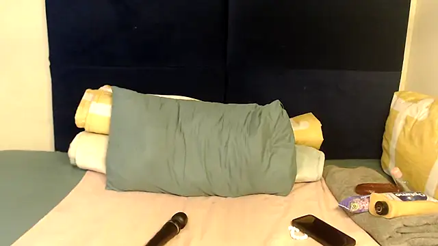 Snapshot of Sexy-Momo chatting on October 20, 2025, 9:15 pm Sexy-Momo online show from October 20, 2025, 9:15 pm