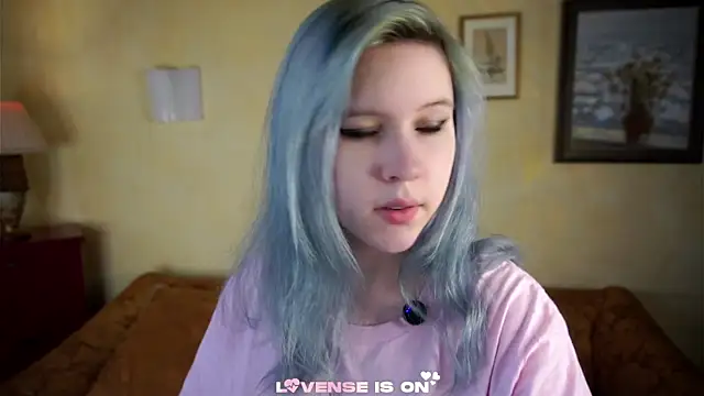 ElizSpieth online show from June 5, 2026, 3:57 am