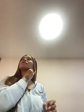 Snapshot of CharlotteBrownn_ chatting on March 4, 2026, 9:32 pm CharlotteBrownn online show from March 4, 2026, 9:32 pm