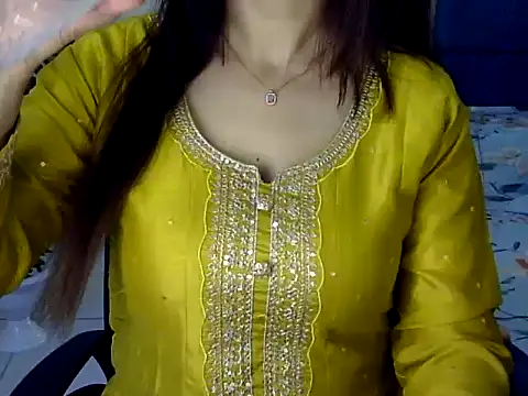 Rumi cute online show from March 2, 2026, 8:43 am