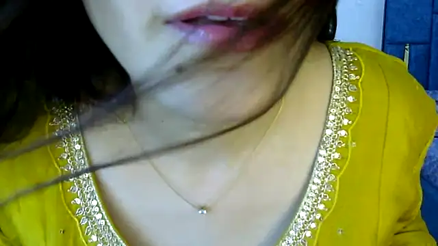 Rumi cute online show from July 16, 2026, 4:35 pm