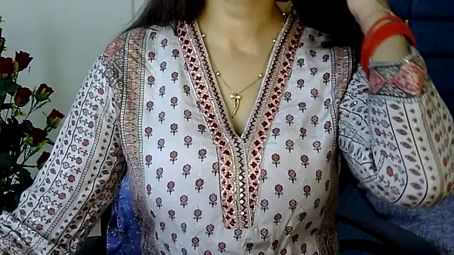 Rumi cute online show from July 27, 2026, 6:04 pm