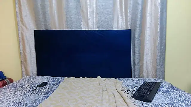 Snapshot of KinkyTrans23 chatting on October 6, 2025, 8:06 pm KinkyTrans23 online show from October 6, 2025, 8:06 pm