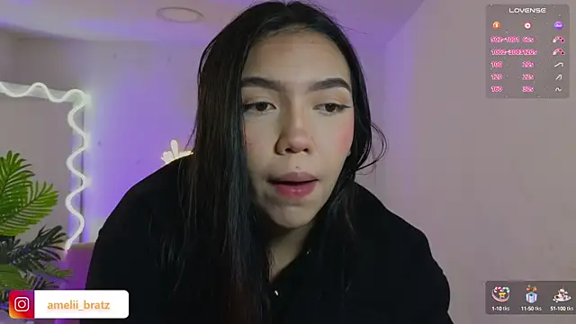 Snapshot of Ameliiaa_tay chatting on October 18, 2025, 11:33 am Ameliiaa tay online show from October 18, 2025, 11:33 am