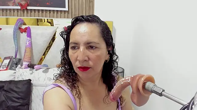 Luna Naughty1 online show from April 30, 2026, 7:09 pm