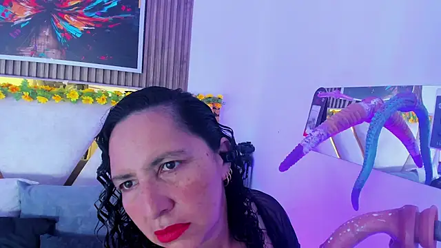 Luna Naughty1 online show from June 10, 2026, 9:19 am
