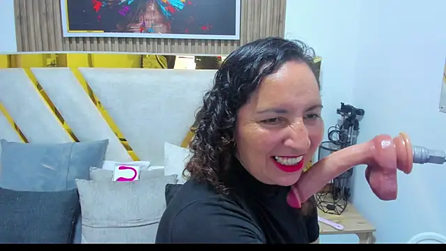 Luna Naughty1 online show from July 31, 2026, 7:24 pm