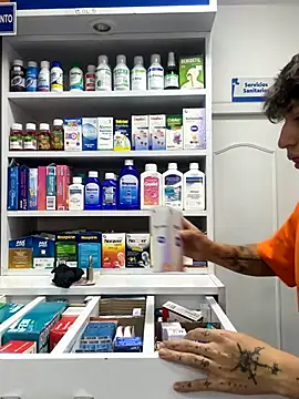 MaxiDoctor1 online show from September 9, 2025, 9:47 pm